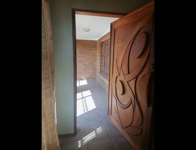 4 BEDROOM FREEHOLD FOR SALE IN SOSHANGUVE L